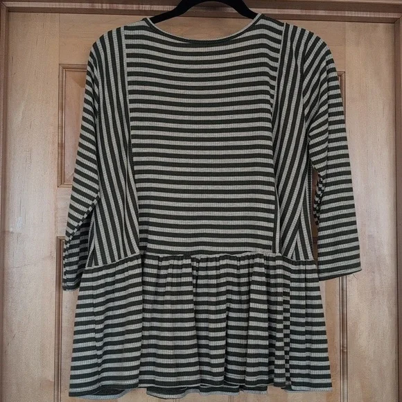 Entro green & tan striped top, peplum - Picture 4 of 4